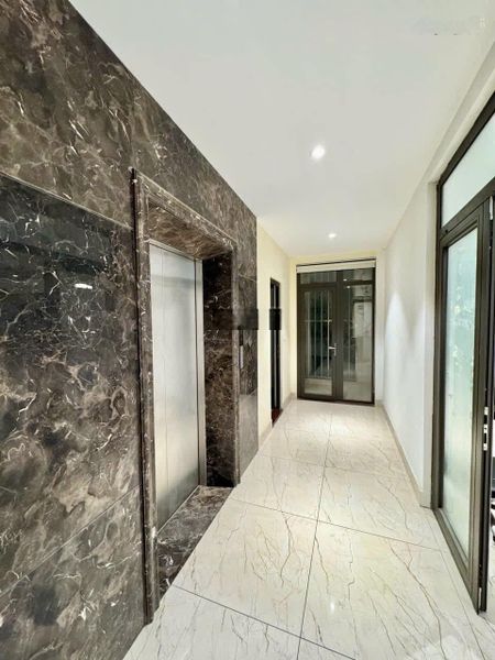 Sàn văn phòng mặt phố Đống Đa 120m2 đẹp keng giá chỉ từ 18triệu