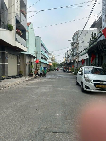 Cho thuê nhà 1/ đường số 9 - bình long - 4x12m 2 tấm 2pn - ngay lê thúc hoạch,kênh nước đen
