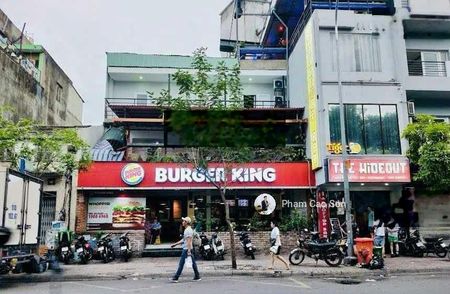 Ngang 15m mặt tiền lớn, có balcon - trung tâm 276 Phạm Ngũ Lão, Quận 1
