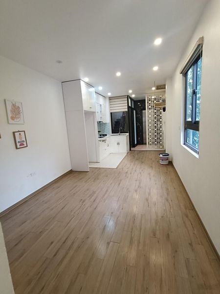 Cho thuê nhà đẹp, thang máy, 5T, DT 60m2 xe ô tô đỗ cửa Đ. Lê Đức Thọ, Mỹ Đình, Nam Từ Liêm, 26tr