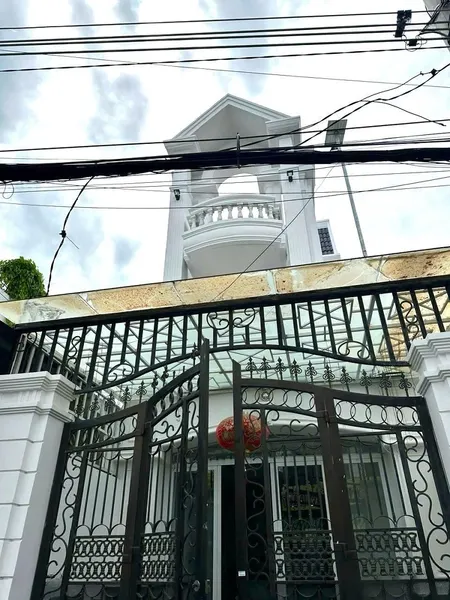 Cho Thuê Nhà Mặt Tiền Bắc Sơn - Vĩnh Hải, Nam Nha Trang Dt: 108,9m2 Ngang 5m đường 16m