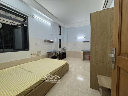 Cho Thuê Phòng Trọ 30m2 - Thang Máy - Bảo Vệ - Hầm Xe - Ngay Chợ Bà Chiểu - Tháng Mát - Rộng Rãi