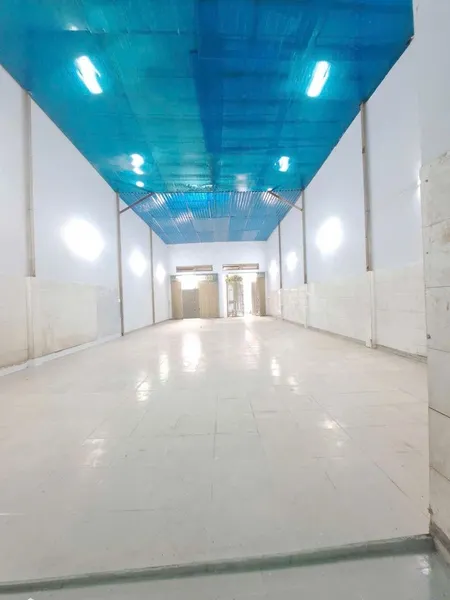 17 Tr. Kho 200mv Kế Tên Lửa. 8x25m. Nền Men. ốp Gạch Tường. Trần Cao. Hẻm 8m Nhựa Thông