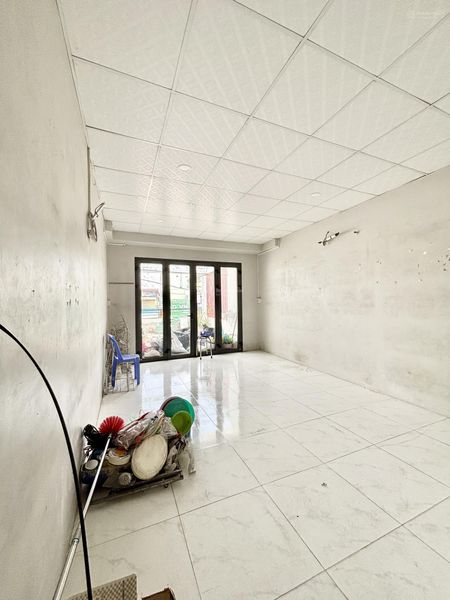 Cho thuê nhà nguyên căn mặt tiền Huỳnh Tấn Phát Quận 7
