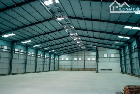 Cho Thuê Mặt Tiền kho 1500m2 đường Lê Trọng Tấn , Quận Tân Phú