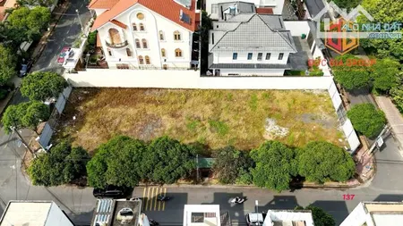 CHO THUÊ LÔ ĐẤT GÓC 3 MẶT TIỀN 900M² – VỊ TRÍ VIP KHU D2D, PHƯỜNG THỐNG NHẤT