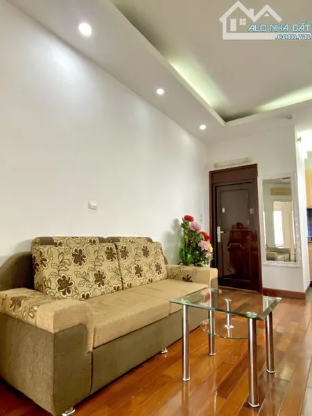 Cho thuê căn hộ 1PN, 2PN: 40m 8tr; 50m 10tr; 60m 15tr; 80m 18tr; 120m 25tr. Hàng Bài