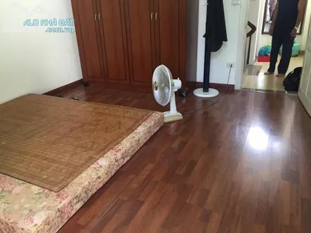 Cho thuê phòng khép kín, đủ đồ, ngõ thái thịnh 1.