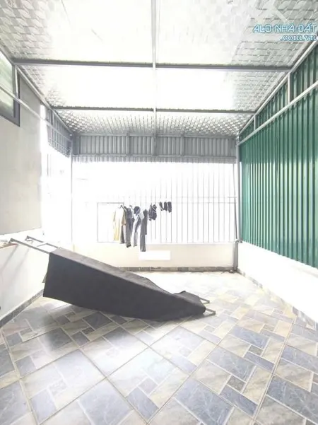 CHO THUÊ NHÀ PHỐ TƯ ĐÌNH LONG BIÊN 10 TRIỆU 35m, 5 TẦNG MT 4m Ô TÔ KINH DOANH GẦN AEON