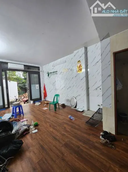 Cho thuê nhà phố Tư Đình Long Biên 32m 5 tầng giá 8 triệu, full nội thất, Ô TÔ thông.