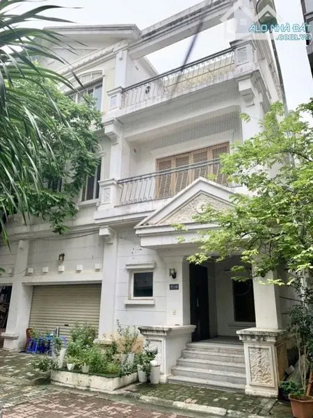 Biệt thự khu Huyndai, Tô Hiệu - Hà Đông : rộng 190m, 4 tầng, có 30 triệu