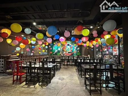 Cho thuê nhà mặt phố Tô Hiệu, DT 302m2x3 tầng, MT 15m, Giá 8500$