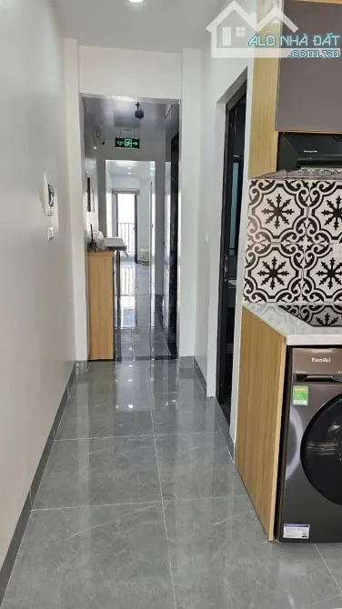Cho Thuê CCMN Ngõ 232 Yên Hoà Cầu Giấy 25m2 Studio Full Nội Thất Thang Máy Ban Công Ô TÔ