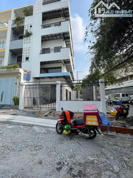 Cho thuê mặt bằng góc 2MT đường Lý Chiêu Hoàng 6 x 15m Vị trí siêu đẹp