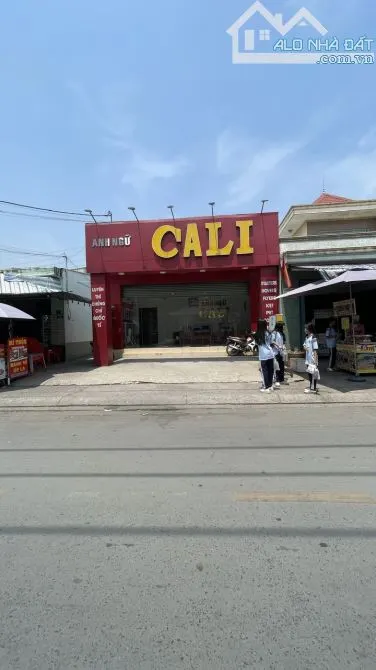 Cho thuê nhà MT đường Mã Lò 10 x 30m vị trí siêu đẹp Vip