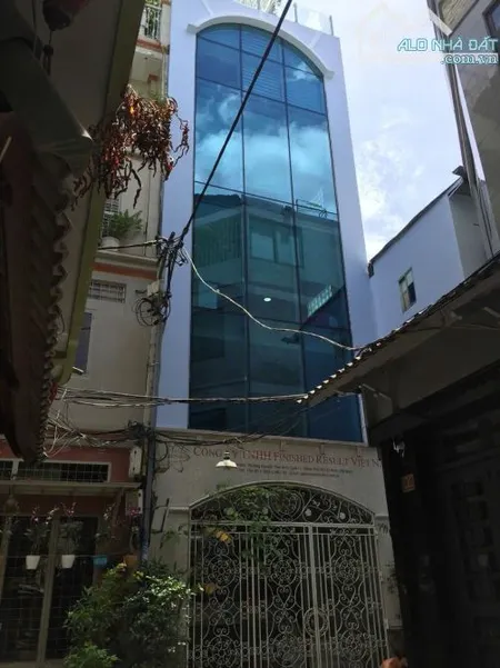 Cho thuê tòa nhà hẻm 4m Đường Calmette Phường Nguyễn Thái Bình Quận 1