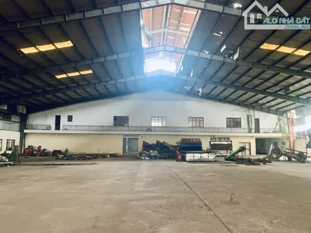 Cho thuê 2600m2 nhà xưởng zamil.cao.14m km20kltl