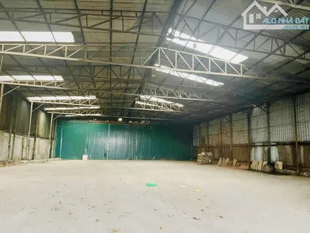 Cho thuê 2000m2 sẵn cẩu trục đường 72, An Thượng