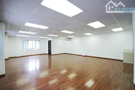 Cho thuê Văn phòng Quận 3, 100m2 - 30tr/tháng, sàn view kính, Đường Hai Bà Trưng