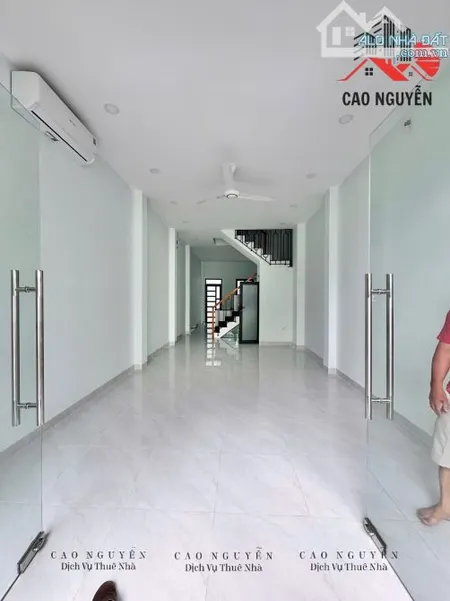 Nhà 3 Lầu 5PN 5 Máy Lạnh, Đường rộng 12m, Đường Mã Lò