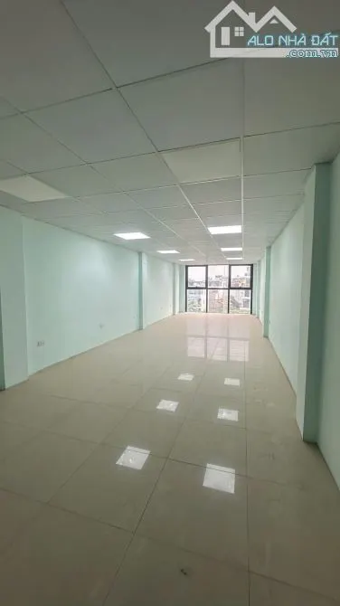 CHO THUÊ NHÀ NGUYÊN CĂN MẶT PHỐ NGÔ GIA TỰ VỈA HÈ RỘNG- Ô TÔ TRÁNH-KINH DOANH