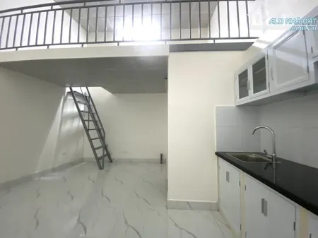 Cho thuê nhà cấp 4 mới đẹp, vskk, gác xép 2m, đủ tiện ích, giờ tự do tại Xuân Đỉnh