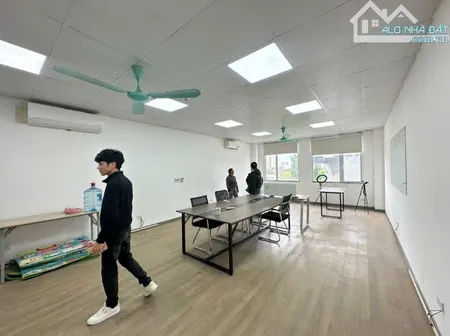 Cho thuê văn phòng Khuất Duy Tiến, 60 m2/tầng giá chỉ 7 tr/tháng