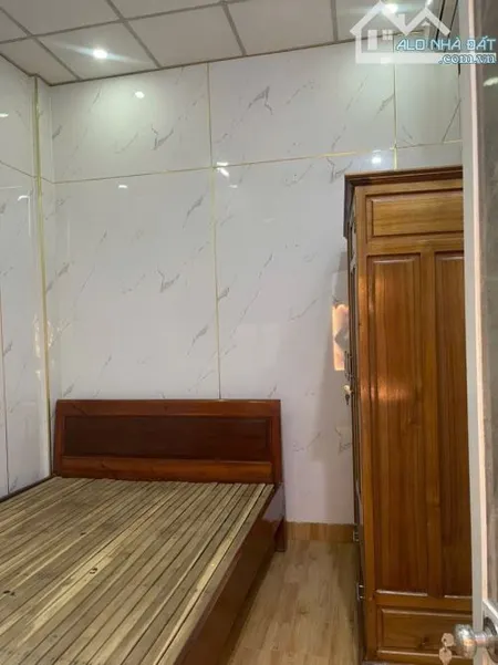 - Cho thuê nhà đường An Dương Vương cách đường chính 100m