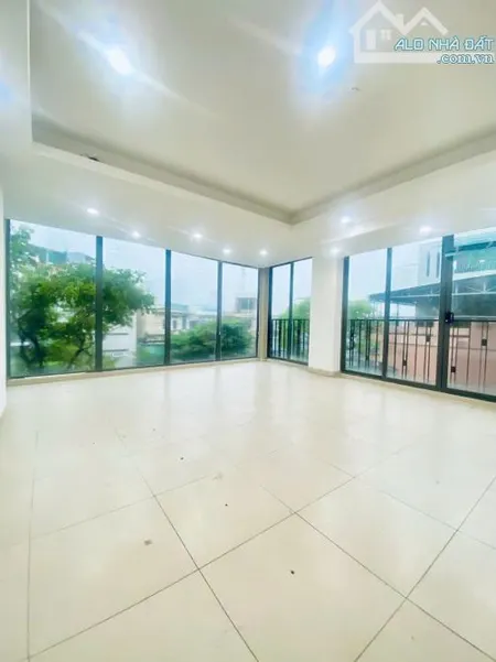 Văn phòng Đường Đống Đa, diện tích 90m2, giá chỉ 20tr/tháng