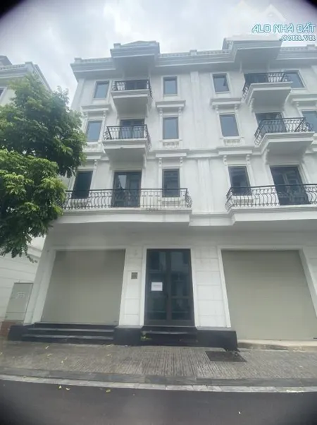Cho thuê nhà liền kề GoldSillk Vạn Phúc có thang máy dt 90m2x5 tầng, giá 30tr