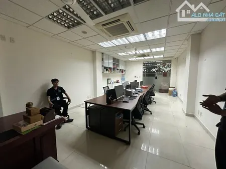 Cho thuê văn phòng tại Thiên Hiền- Mỹ Đình, 60 m2/tầng, sàn thông, vp sạch sẽ