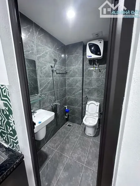 Cho Thuê CCMN 138 Mễ Trì Thượng Nam Từ Liêm 25m2 Studio Cửa Sổ Ban Công Thang Máy Ô Tô Đỗ