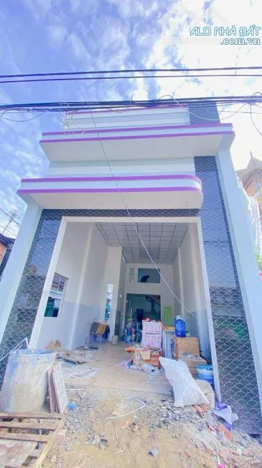 Cho thuê nhà mới xây mặt tiền Lê Hồng Phong tiện văn phòng