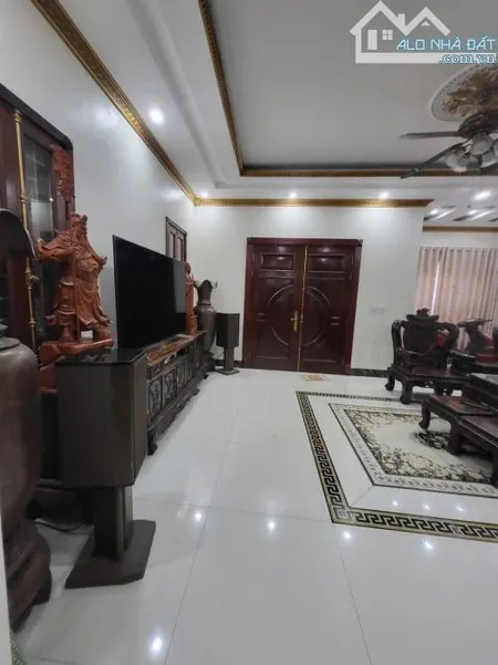 🏡 CHO THUÊ BIỆT THỰ LÔ GÓC KHU ĐÔ THỊ VIỆT HƯNG – BT6 🌳 Diện tích đất 200m²
