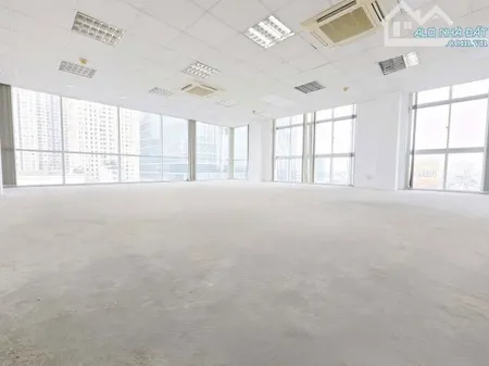 cho thuê văn phòng 70m2 mặt tiền đường đoàn văn bơ quận 10