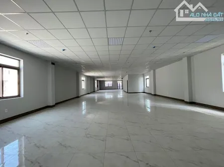 VĂN PHÒNG Cho Thuê 460m2,Vị Trí Trung Tâm,Giá Cực Tốt Chỉ 40 triệu/tháng
