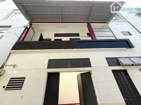 Cho thuê nhà 11m x 6m hẻm xe hơi Bạch Đằng, Tân Bình