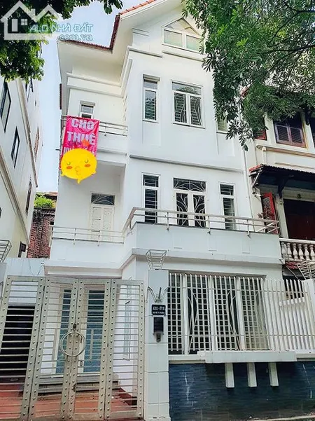 Cho thuê (CẢ NHÀ) biệt thự KĐT Mễ Trì Thượng Dt 130m,4 tầng,mt10m ,Giá 25tr/th.