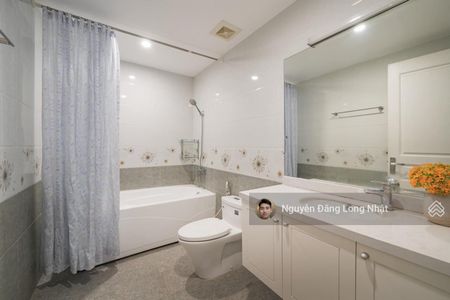 Cho thuê căn hộ studio ở Lancaster Núi Trúc 45m2, studio full đồ đẹp giá 14 tr/th. LH 0364224881