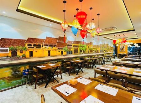 Cho thuê lô góc nhà 2 tầng ngay trung tâm thành phố, gần cầu sông Hàn, DTSD 1500m2