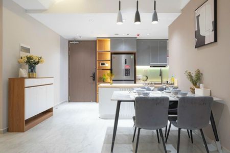 Cho thuê CH cao cấp Cardinal Court PMH, 2PN 2WC, giá 26tr/tháng, có ô xe. LH: 0911839618