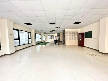 Văn Phòng Quận 7 Nguyễn Thị Thập 300m2 giá 208k/m2/ tháng đã phí có thể gộp chung sàn lớn