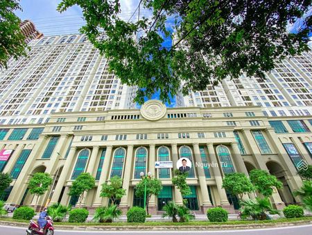Cho thuê văn phòng Roman Plaza - Tố Hữu. Diện tích: 150m2, 240m2, .... 500m2 sẵn nội thất vào luôn