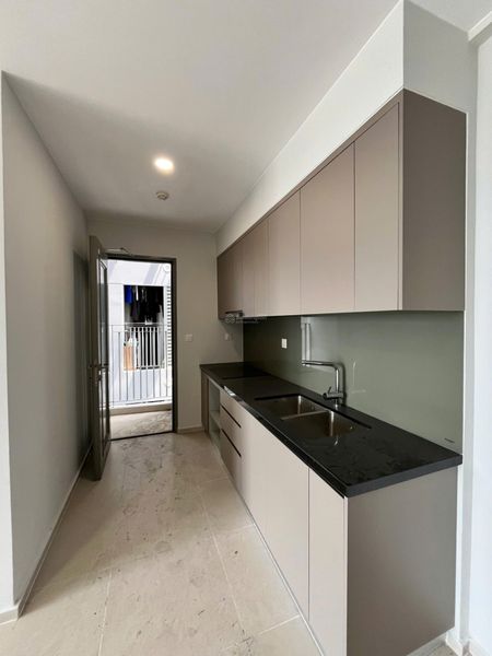 Cho thuê giá 9tr/th, căn góc 2N + 2VS 69m2 sẵn máy lạnh + máy giặt, giường tủ, chung cư Westgate