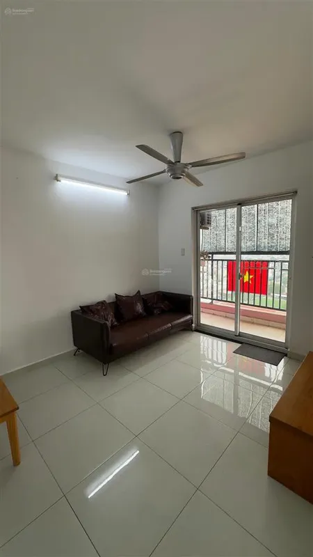 Cho thuê căn hộ 8x plus căn góc 81m 2pn2wc nhà đầy đủ nội thất giá 12tr 0932 834 ***
