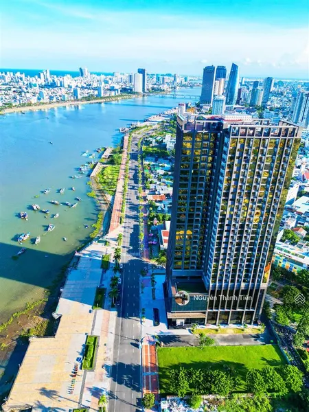Dọn vào ở ngay tại căn hộ cao cấp 2pn 2wc, view sông hàn