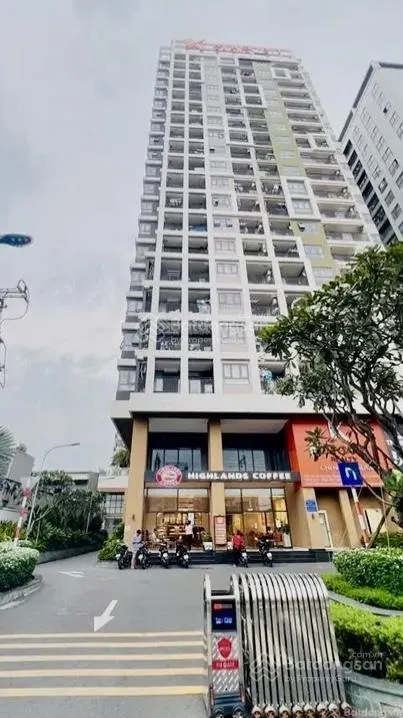 Cho thuê căn hộ studio 44m2 chung cư the east gate. 9/3/26 vào ở. block b tầng 7. 0933 557 ***