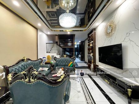 Nhà 5 tầng thang máy phân lô Văn Cao - 90m2 ngang 4.5m - Nội thất cao cấp