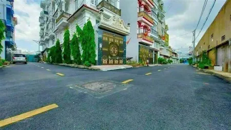 Nhà phố trần thị hè khu vip 5,5m x 13m đúc 1 trệt 2 lầu đường nhựa 8m