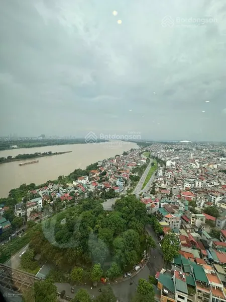 Bán căn hộ 3pn chung cư mipec long biên view sông hồng hướng đn 0974 640 ***